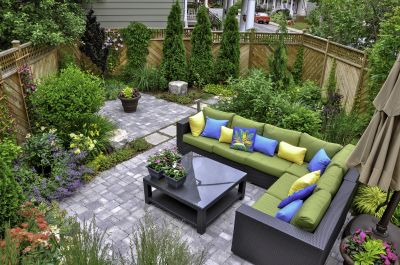 Patio with Patterned Pavers